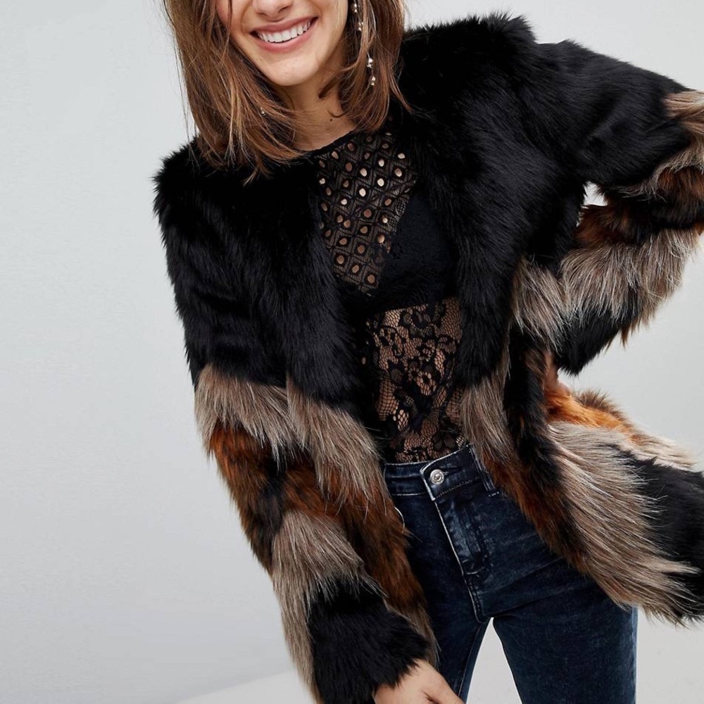 ISO ASOS Stradivarius Zig Zag Stripe Faux Fur Jacket Coat - Picture 4 of 7